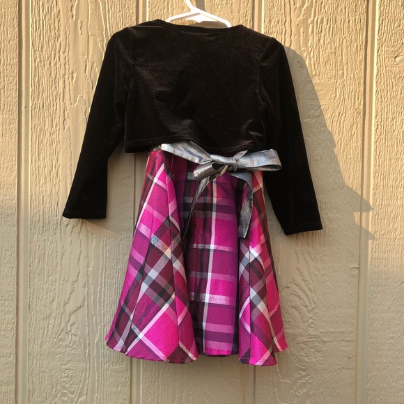 Crimson & Silver Plaid Dress w/ Black Velvet Shawl (26) - Picture 2 of 5
